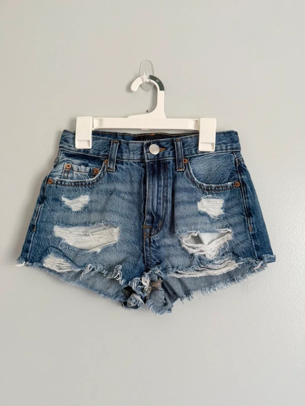 Aeropostale Vintage High Rise Shorty Distressed Denim Shorts 00